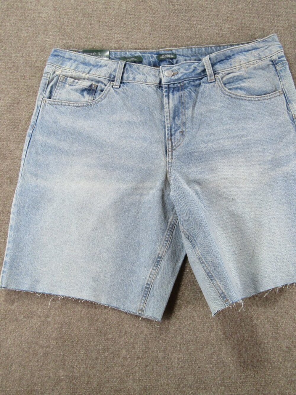 Wild Fable Women's Mid-Rise 10" Easy Rigid Cut-Off Jean Shorts Sz14 NWT 100315